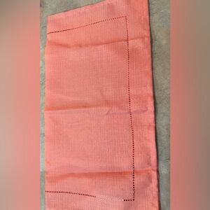 Dark peach like new tablecloth with set of 12 matching napkins.Beautiful color.